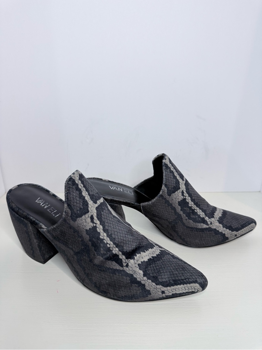 Vaneli Black and Gray Snakeskin Pattern Pointed Toe Block Heel Mules Size 9.5